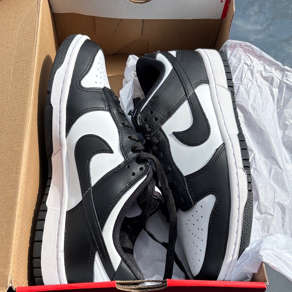 Nike Women/Men Classic Panda Dunks…Black and White Sneakers
